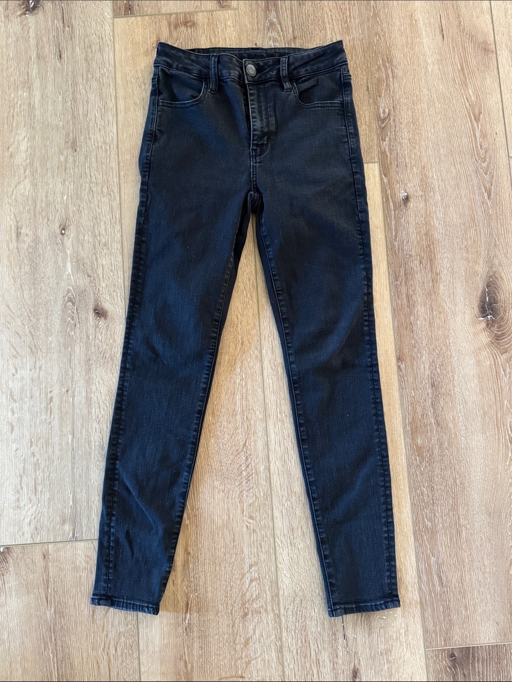 American Eagle Outfitters | Black Skinny Jeans | size 6 | very stretchy